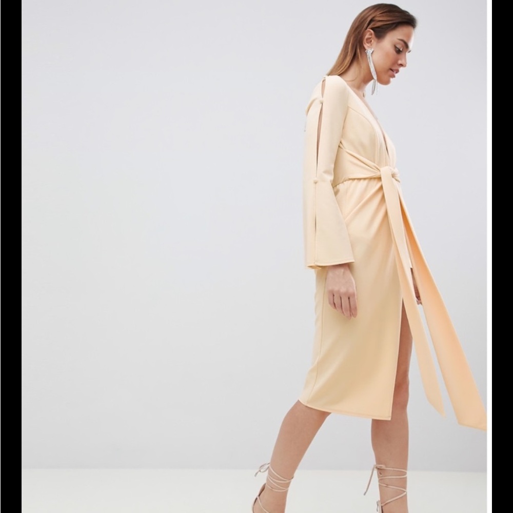 NWT ASOS DESIGN kimono button plunge midi dress Size 4 Butter Cream
